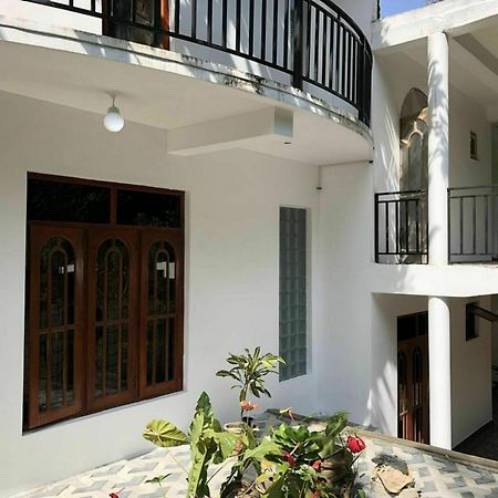 Miracle Villa Kandy Exterior photo